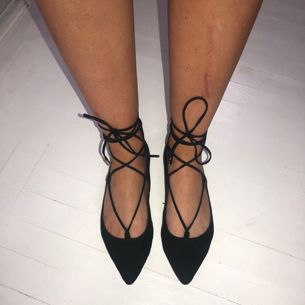 Steve Madden - black lace up flats
